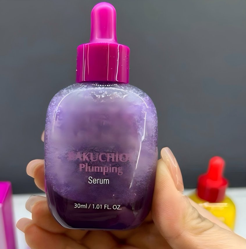 Suero iluminador de vitamina C OEM/ODM con niacinamida que fortalece la barrera cutánea, suero vitamínico iluminador para el cuidado de la piel femenina