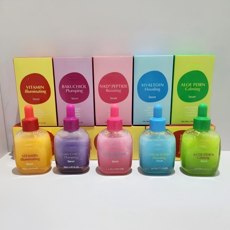 Suero iluminador de vitamina C OEM/ODM con niacinamida que fortalece la barrera cutánea, suero vitamínico iluminador para el cuidado de la piel femenina
