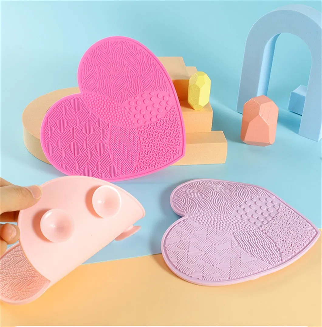 Ferramenta de Limpeza em Forma de Coração, Almofada de Esfregão, Limpador de Silicone para Pincéis de Maquiagem