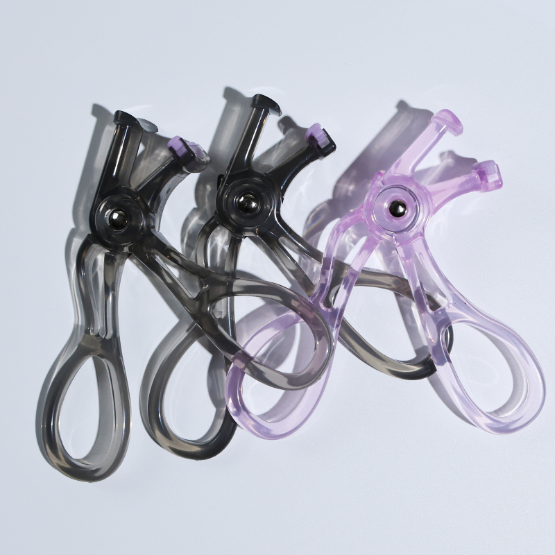 Curvador de Cílios Mini Portátil de Plástico Ferramenta Profissional de Maquiagem de Cílios Parciais com Almofada de Silicone