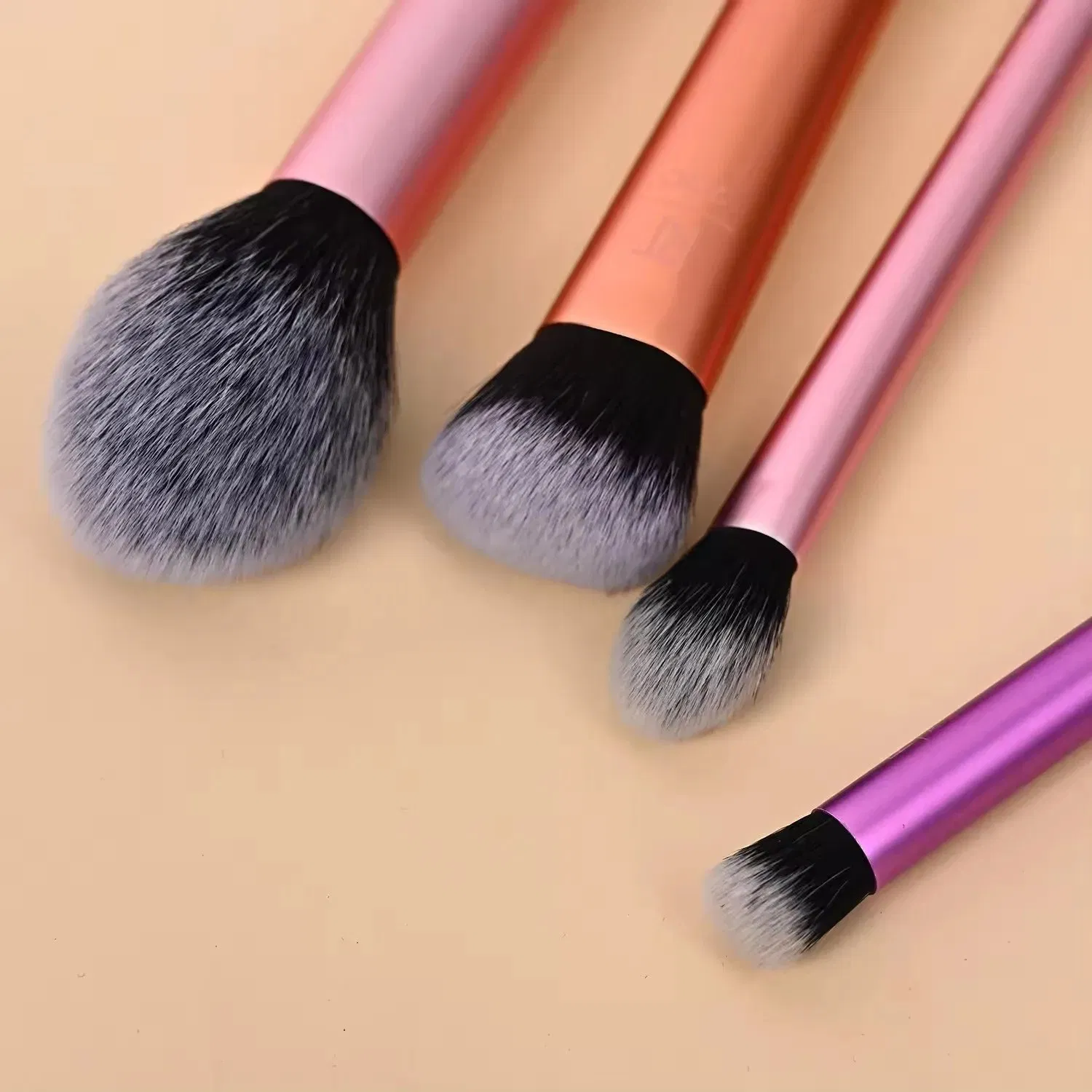 Conjunto de Pincéis de Maquiagem de Luxo Ditong Cosmetics Ferramenta de Beleza Pó de Fundação Blush Sombra de Olho Corretivo Pincel de Lábios e Olhos