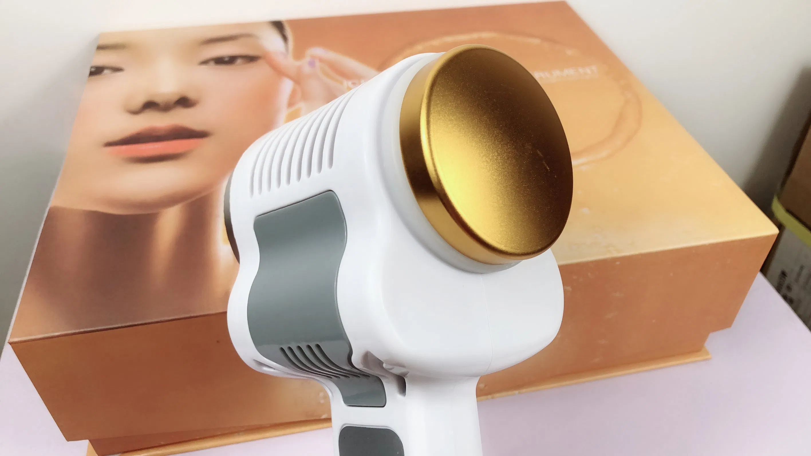 Multifunctional Facial Massager 3 in 1 Ultrasonic Cold Hot Hammer for Shrink Pores