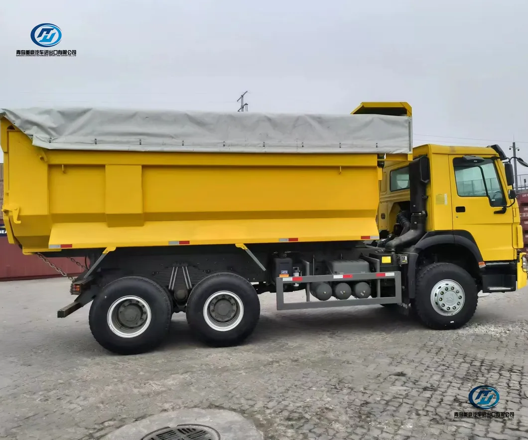 Dump Truck Photo 4
