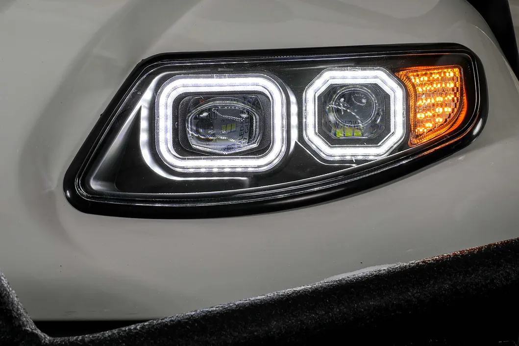 LED front combination light