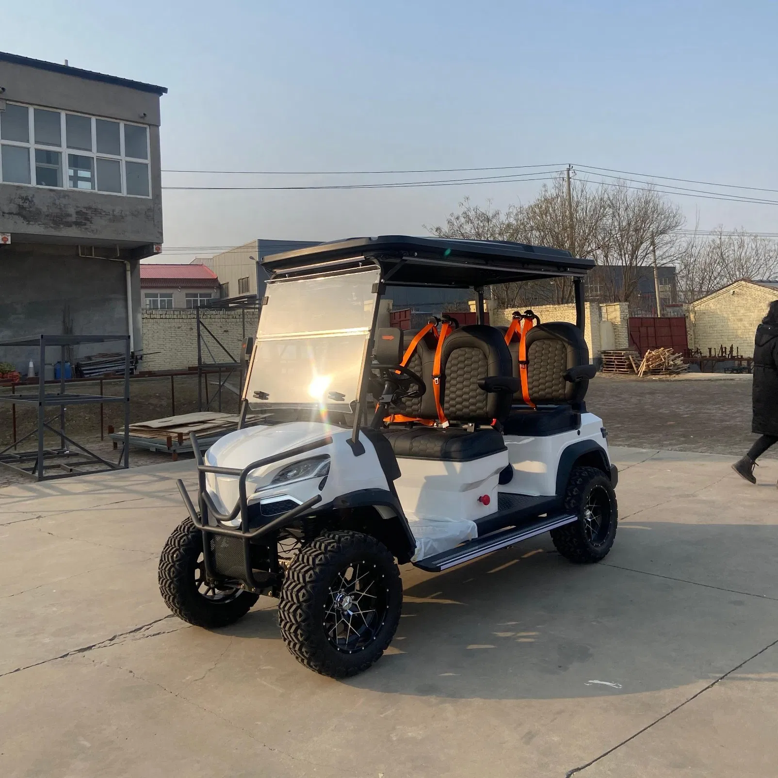6-Seater Golf Cart with Sunshade Roof for Hot Area
