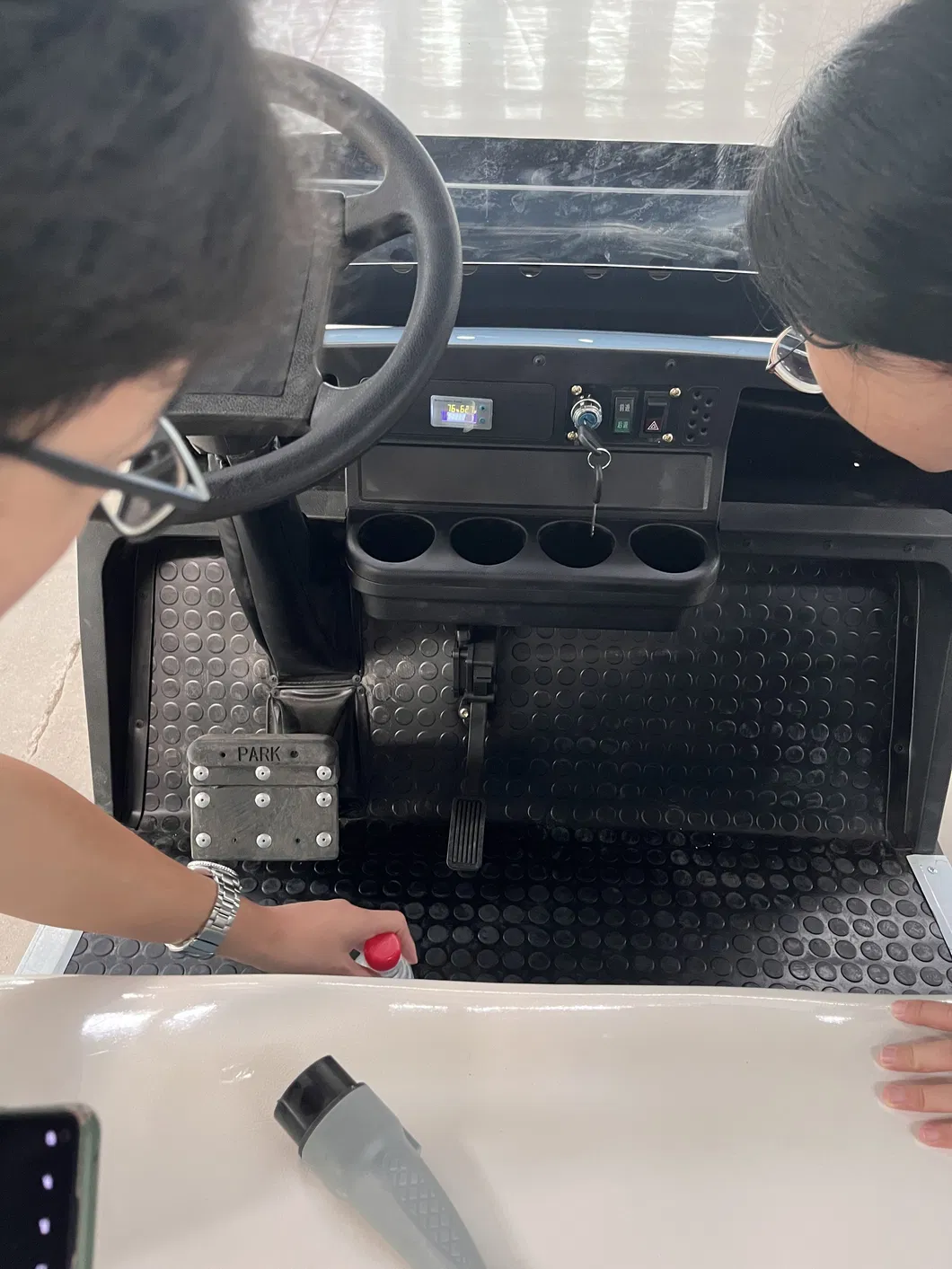 Electric Golf Cart View 10