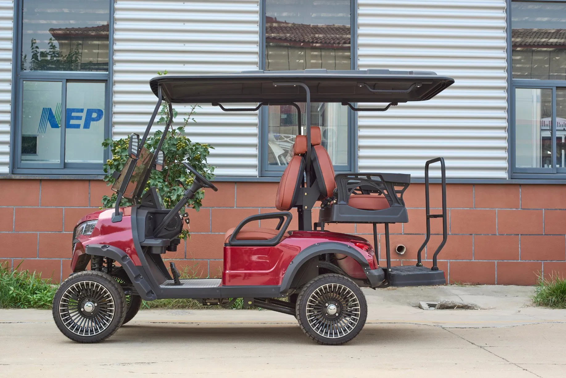 Multi-Function Dashboard Electric Golf Cart for Comprehensive Vehicle Data with Color LCD Screen