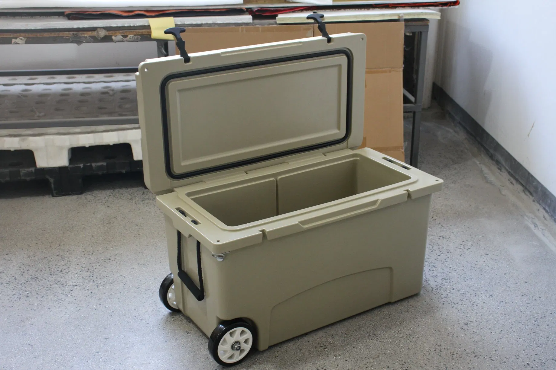 Polyethylene Large Golf Cart Picnic Roto Ice Chest Cooler Box
