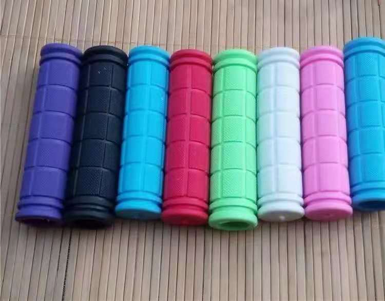 Custom Light Weight Silicone Cycling Grip Durable Mountain Bike Bicycle Handlebar Silicone Rubber Grip