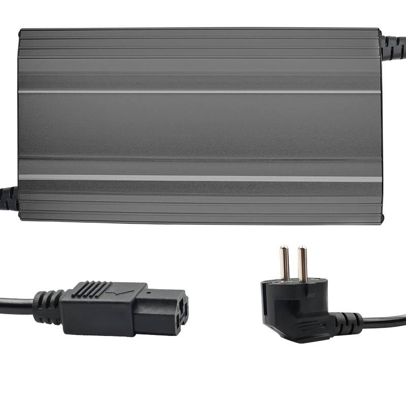 High Power Golf Cart Forklift Lithium Battery Charger 60V 15A for LiFePO4