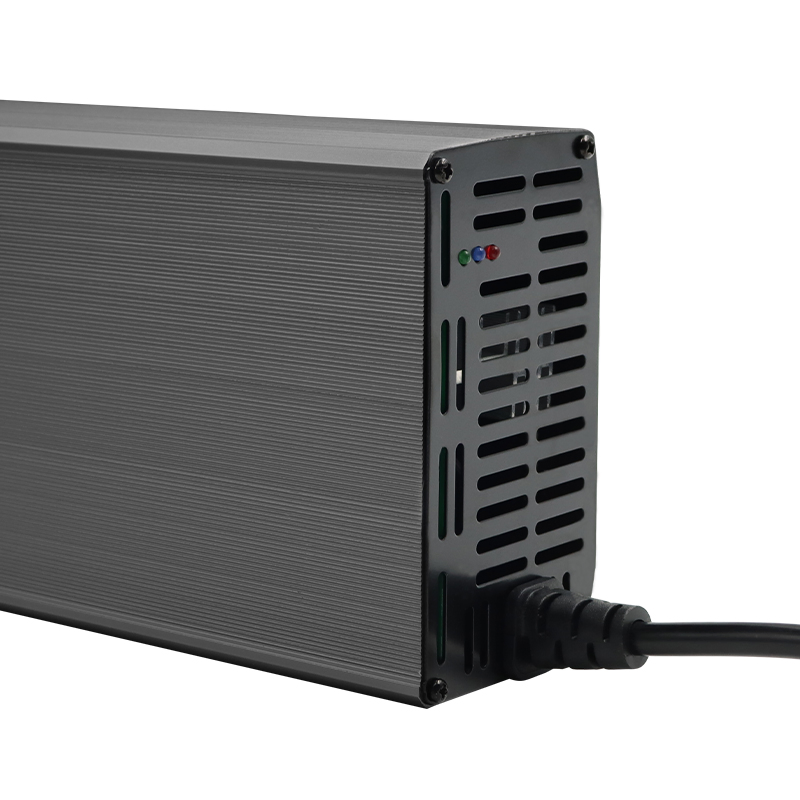 High Power Golf Cart Forklift Lithium Battery Charger 60V 15A for LiFePO4