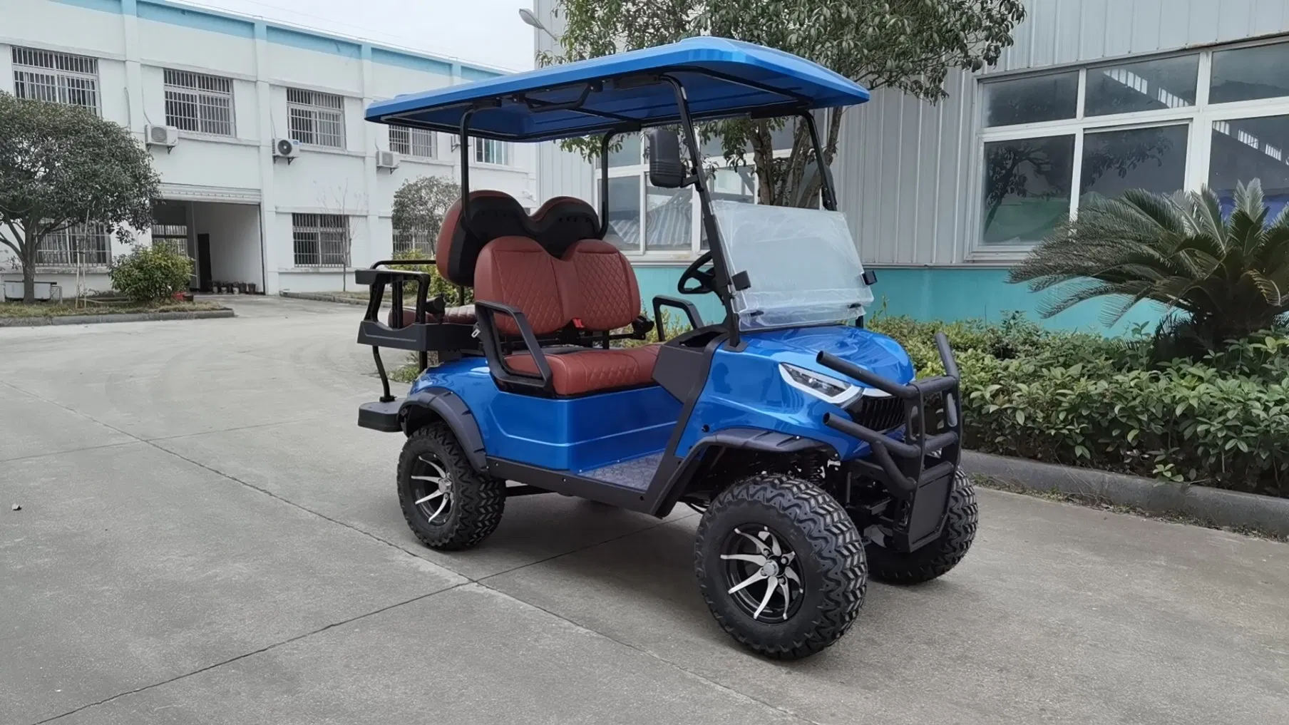High Quality 4 Seater Cheap Club Electric Golf Cart with on-Board Charger