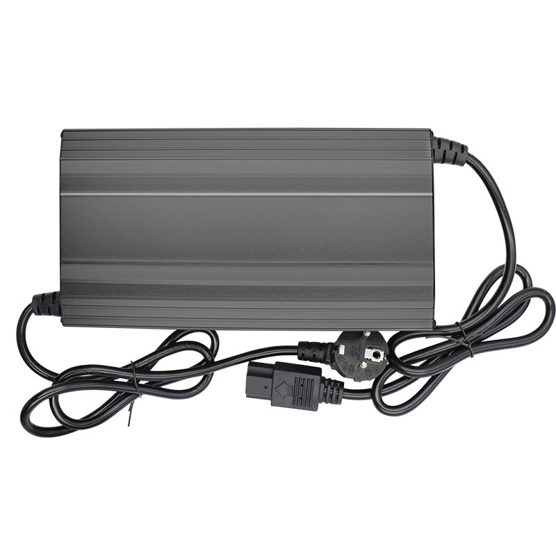 High Power Golf Cart Forklift Lithium Battery Charger 60V 15A for LiFePO4