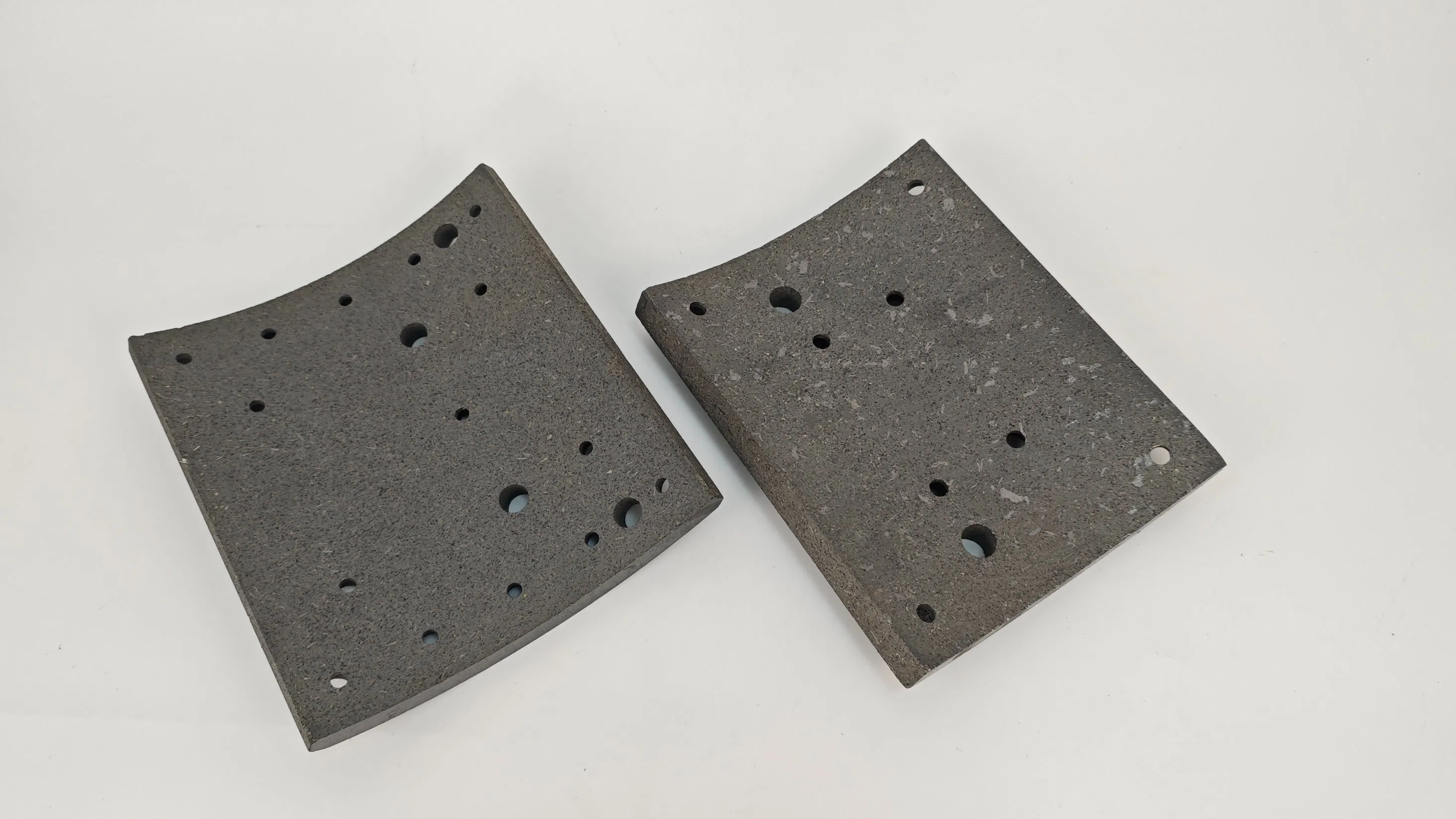 High Performance Front Brake System Mc-832472 for Trucks