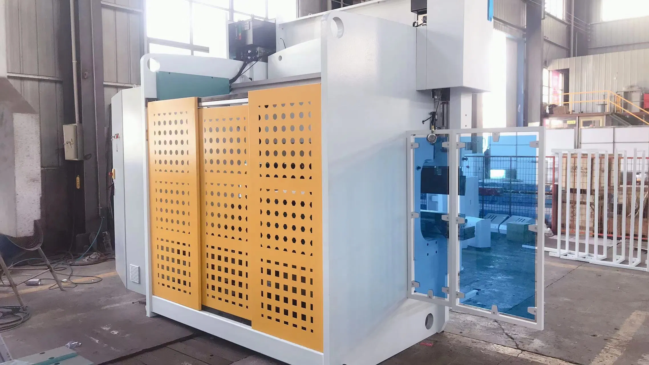 VYMT WE67K CNC Press Brake, DELEM DA58T, 8+1 Axis Solutions