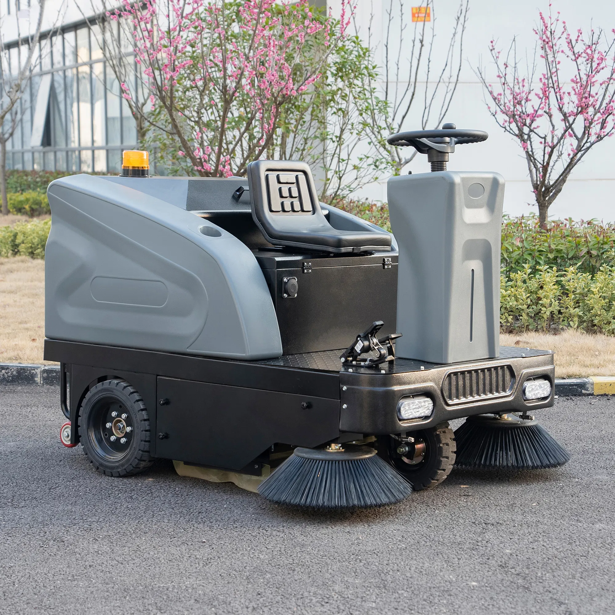 Compact Electric Sweeping Solution with Advanced Technology From Xinleifa
