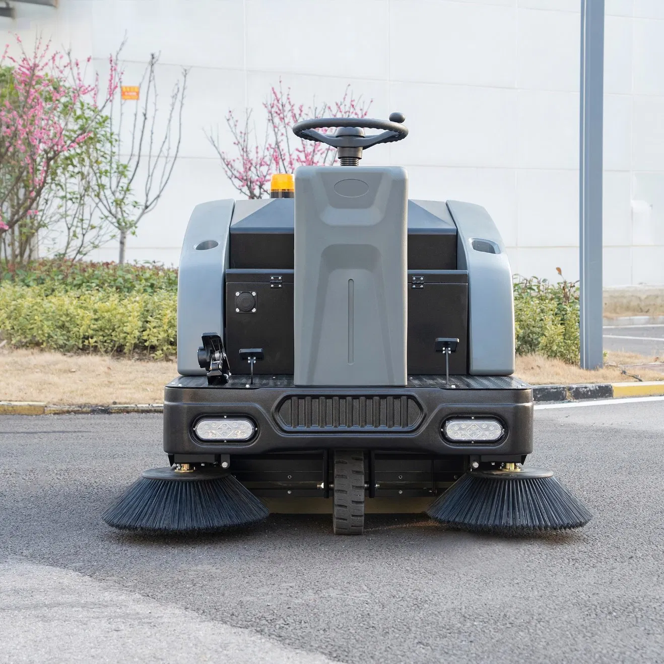 Compact Electric Sweeping Solution with Advanced Technology From Xinleifa