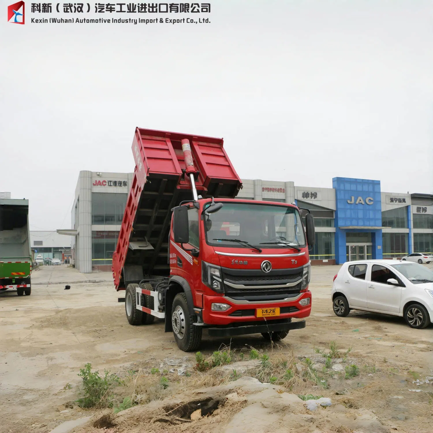 High-Performance 180 HP Dongfeng Huashen T3 4X2 Dump Truck – Reliable Solution for Heavy-Duty Transport
