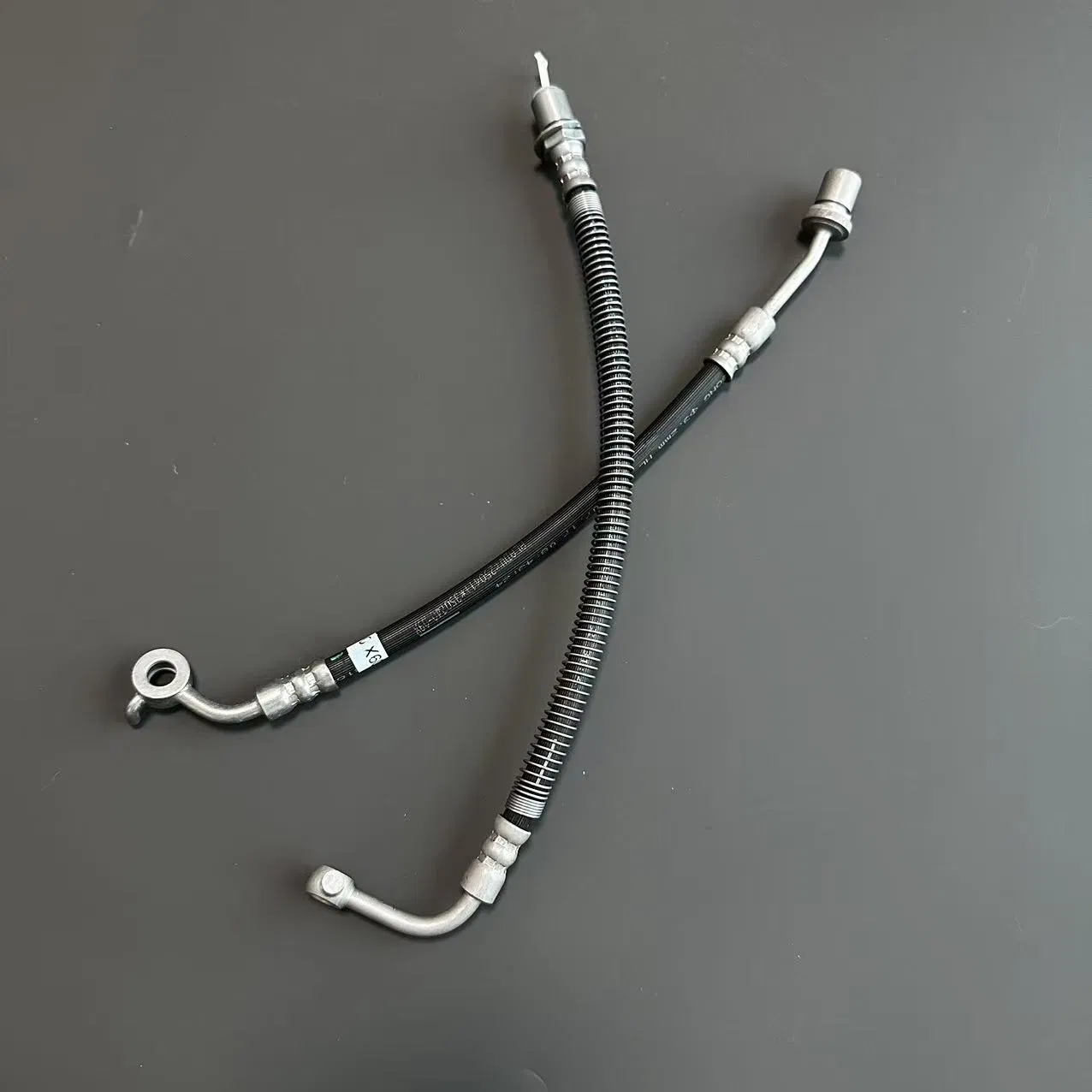 SAE J1401 Standard Hydraulic Oil Pipe 1/8 Inch High-Pressure Resistant Rubber Braided, Suitable for Industrial Automotive Truck Motorcycle Braking Systems