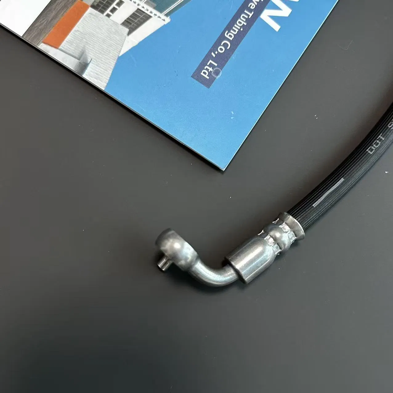 SAE J1401 Standard Hydraulic Oil Pipe 1/8 Inch High-Pressure Resistant Rubber Braided, Suitable for Industrial Automotive Truck Motorcycle Braking Systems