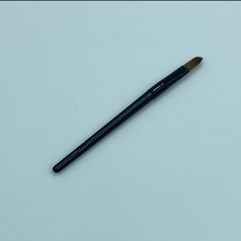 Conjunto de Pincéis de Maquiagem para Sombra de Olhos, Sobrancelha e Corretivo com Pincéis de Plástico Pequenos e Angulados
