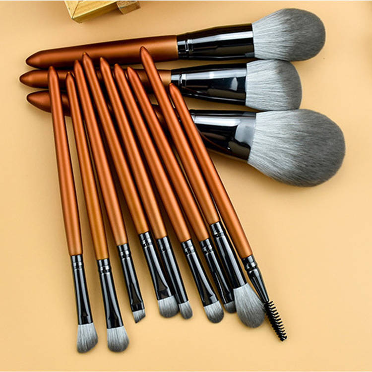 Conjunto de Pincéis de Maquiagem Beautichen 12PCS Laranja e Cinza – Cerdas Sintéticas Macias com Ferrule Prateado – Pincéis Cosméticos Profissionais para Base, Pó