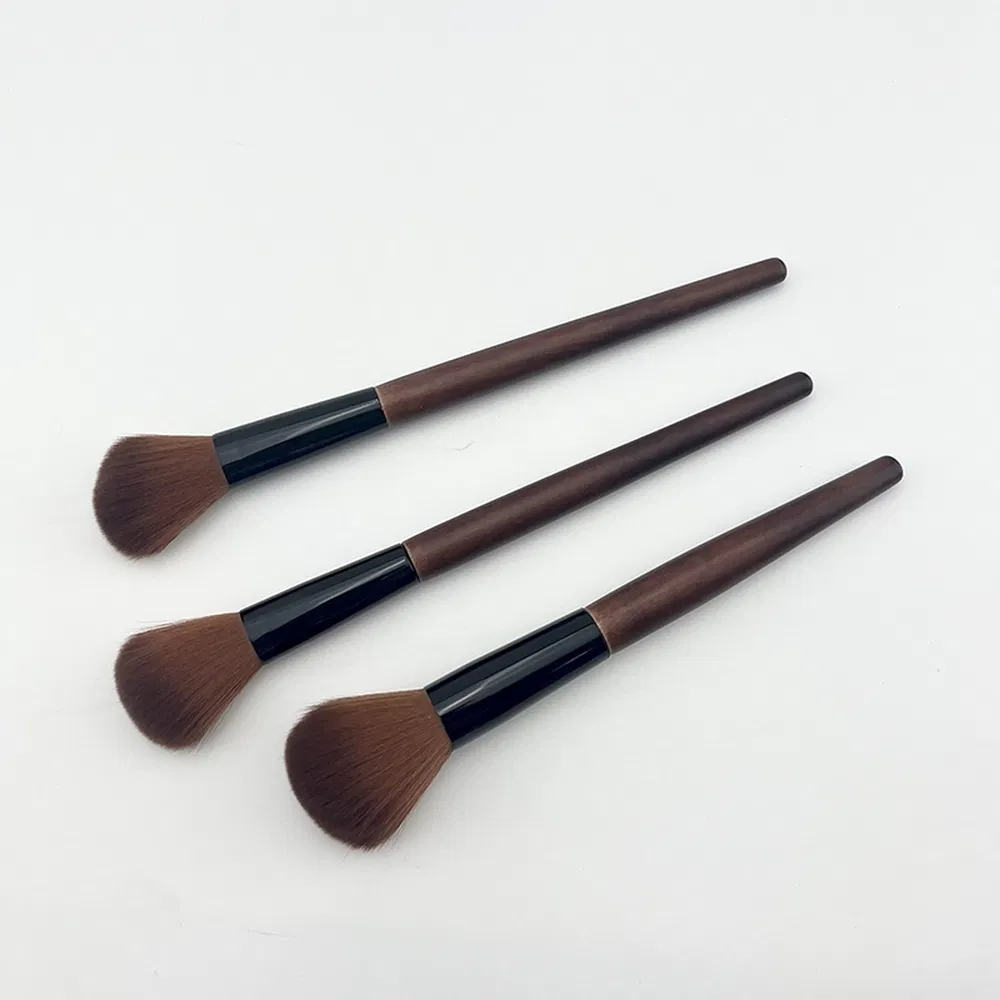 Fábrica de Pincéis Cosméticos Premium Design Portátil Pincel de Iluminador para Brilho Direcionado