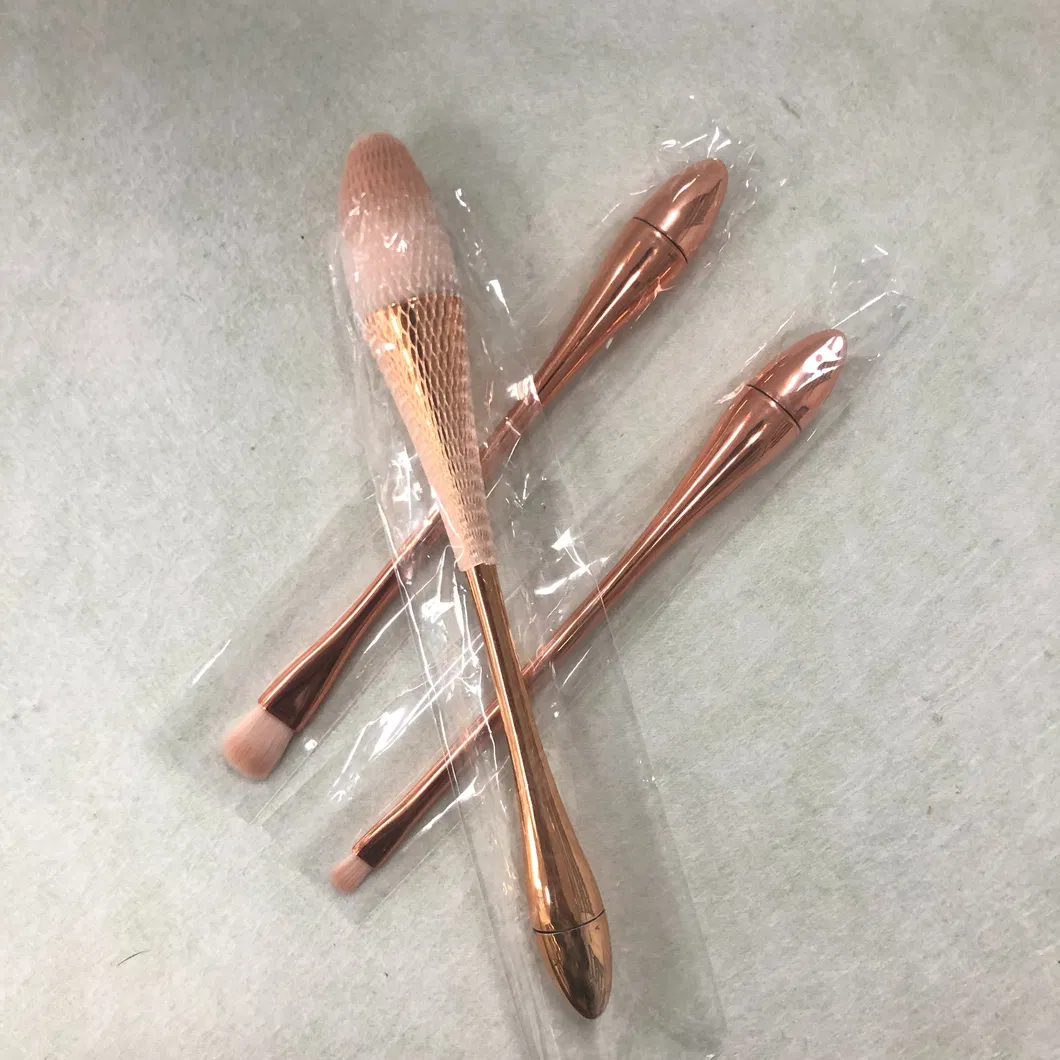 Pincel de Maquiagem para Blush com Forma de Flor de Rosa, Cabo Dourado, Gradiente de Rosa e Laranja, Cerdas Macias