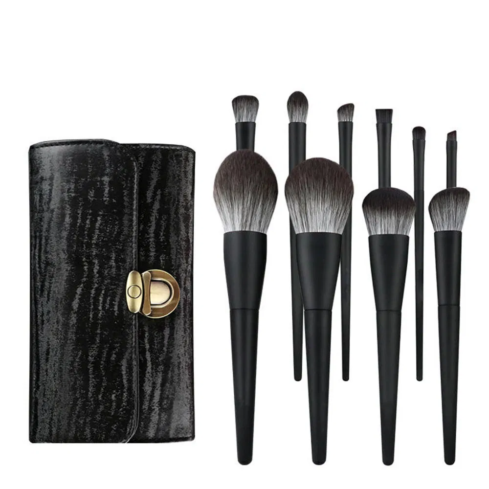 Detailed Photo 2