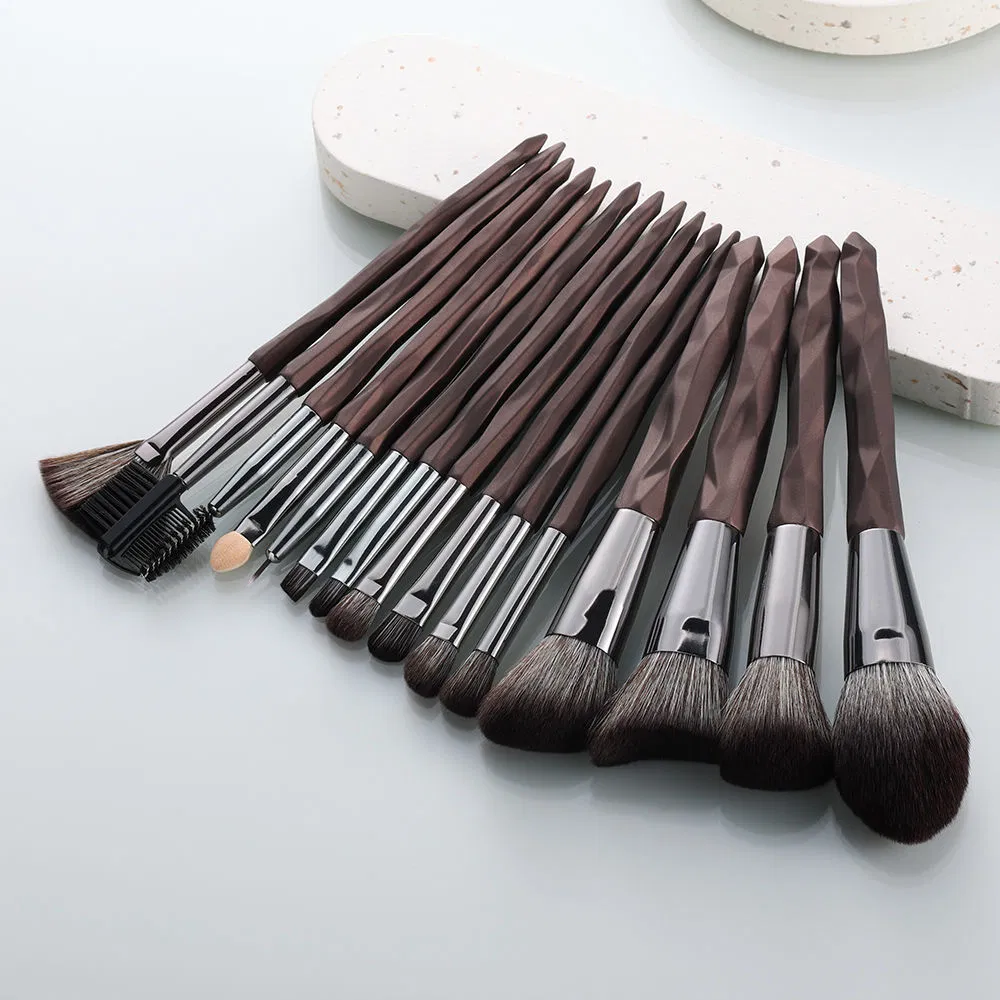 Conjunto de Pincéis de Maquiagem Profissional de Luxo com Cabo de Madeira 15 PCS Marca Privada