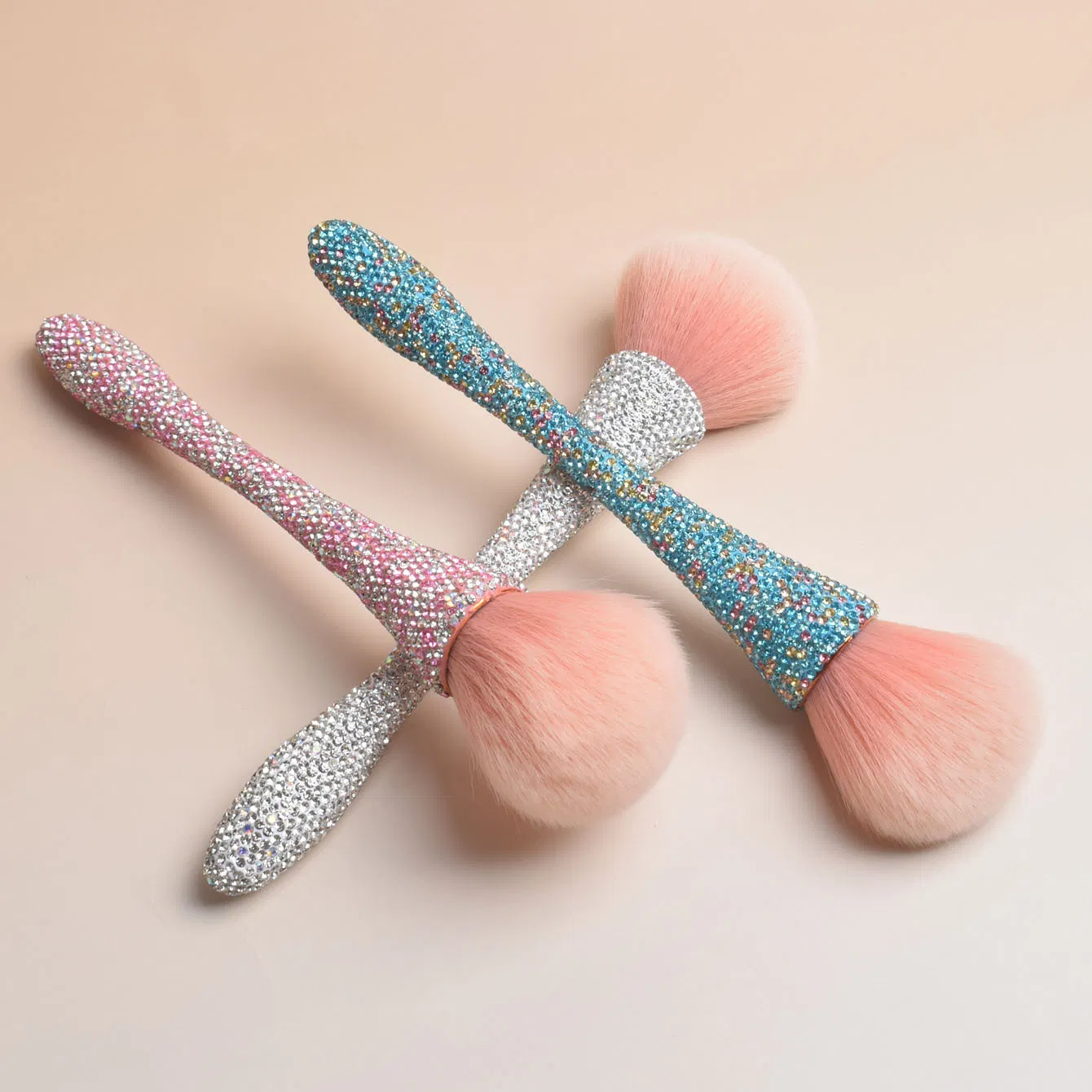 Pincéis de Maquiagem de Diamante de Luxo Pó Solto Brilhante Pincel de Fundação Blush Pincel de Iluminador Ferramentas de Beleza para o Rosto Mulheres