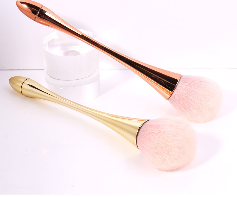 Novo Pincel de Maquiagem Dourado: Pequena Ferramenta de Blush em Pó Solto