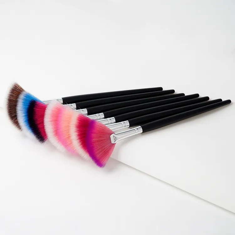 Ferramenta de Maquiagem em Forma de Leque para Misturar Iluminador e Contorno, Pó Facial, Pincéis de Maquiagem