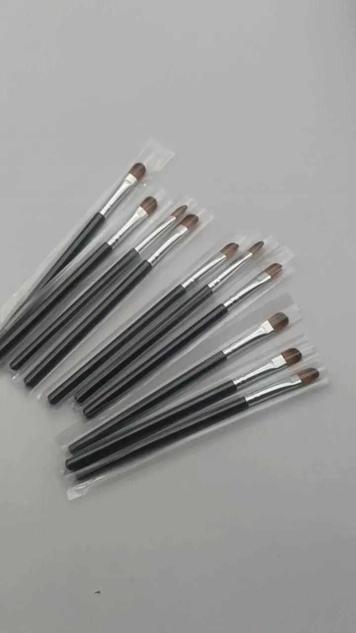 Novo Pincel de Maquiagem Dourado: Pequena Ferramenta de Blush em Pó Solto