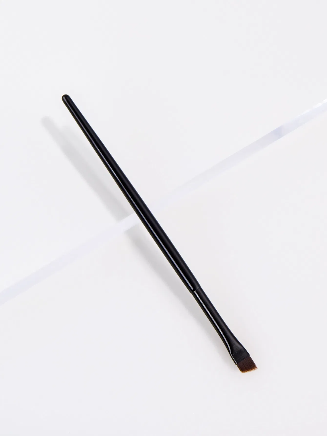 Pincel de Maquiagem para Sobrancelhas Profissional Atacado Etiqueta Privada Personalizar Mini Único Pequeno Pincel Angulado Plano para Delineador Pincel para Sobrancelhas