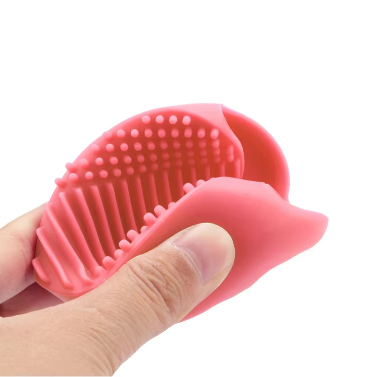 2024 Novo Limpador de Pincéis de Maquiagem em Forma de Coração Portátil 3 em 1 Ferramentas de Maquiagem de Silicone para Limpeza de Maquiagem em Casa e Viagem