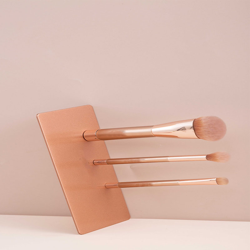 Pincel de Maquiagem Kabuki em Rosa Dourado Elegante com Cerdas Macias