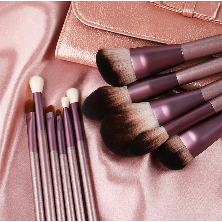 Pincéis de Maquiagem Personalizados de Alta Qualidade 12PCS Conjunto de Pincéis de Maquiagem Sintéticos Premium para Base, Pó, Blush e Sombra com Etiqueta Privada