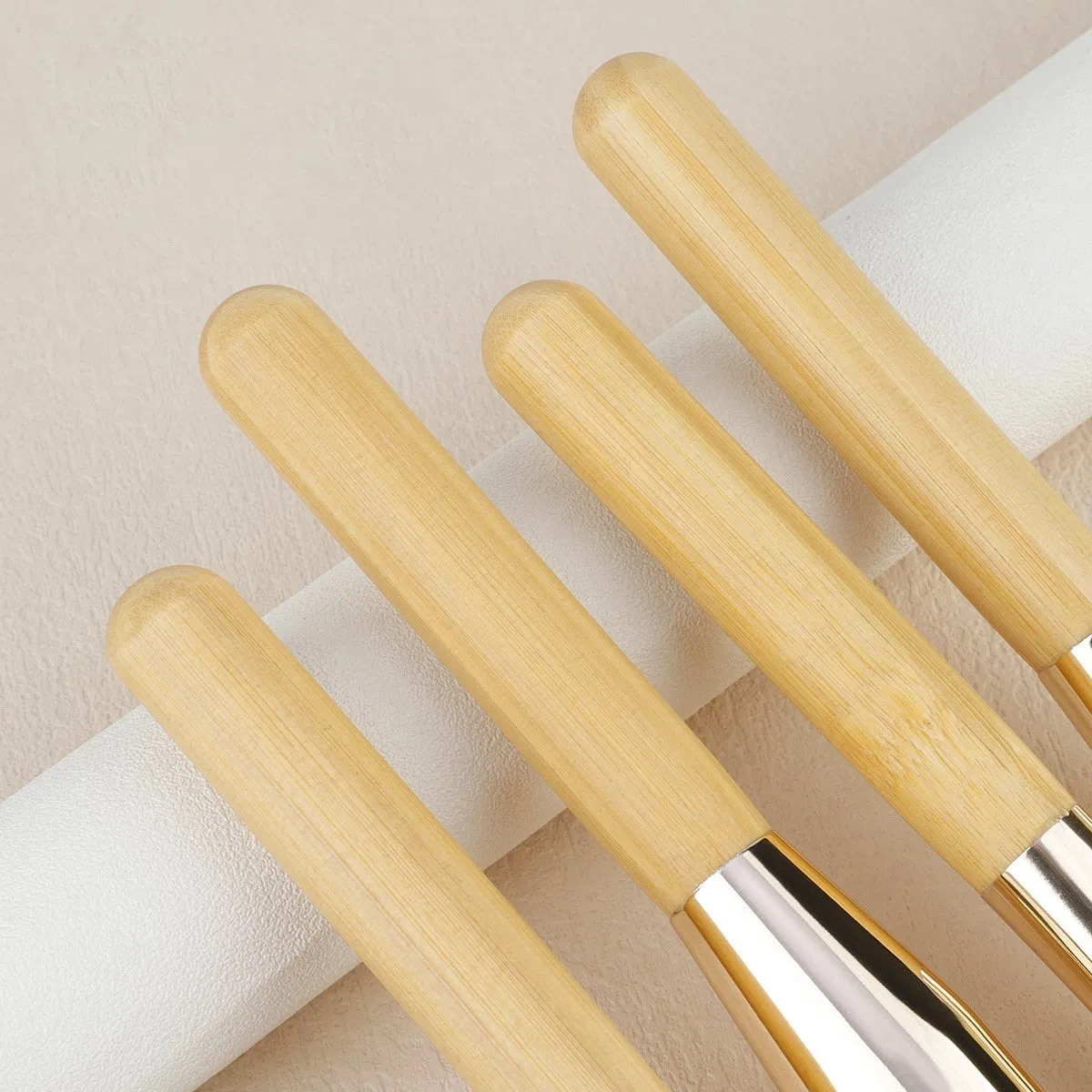 Conjunto de Pincéis de Maquiagem Beautichen 18-Piece – Pincéis Veganos Ecológicos para Base, Pó, Mistura, Sombra, Contorno, Delineador e Sobrancelha