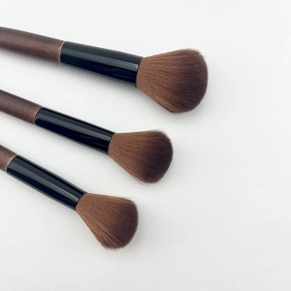 Fábrica de Pincéis Cosméticos Premium Design Portátil Pincel de Iluminador para Brilho Direcionado