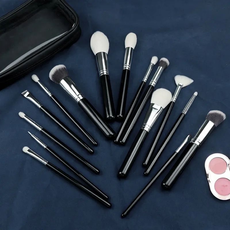 Complete seu kit de maquiagem com pincéis premium: conjunto essencial de pincéis para iluminador