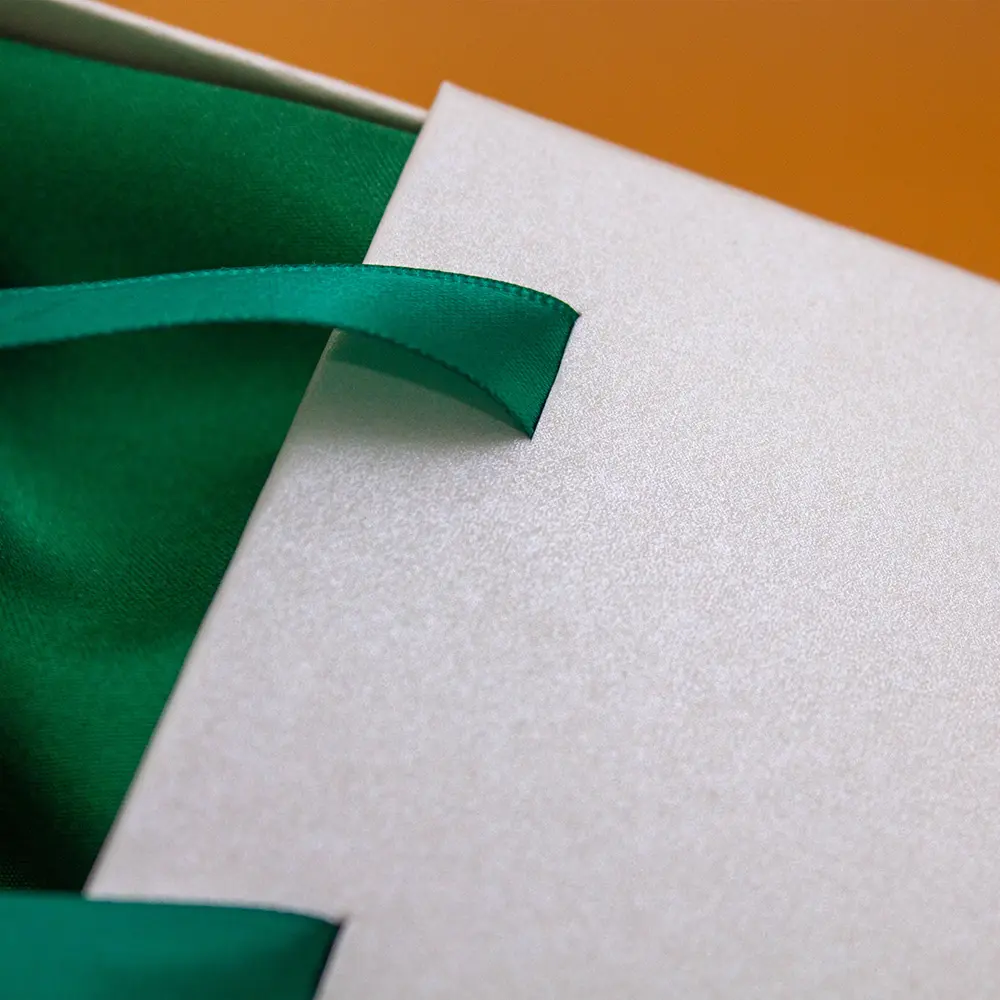 Custom Printed Paper Hot Foil Stamping Jewelry Cardboard Gift Packing Boxes With Handles Factory, Service