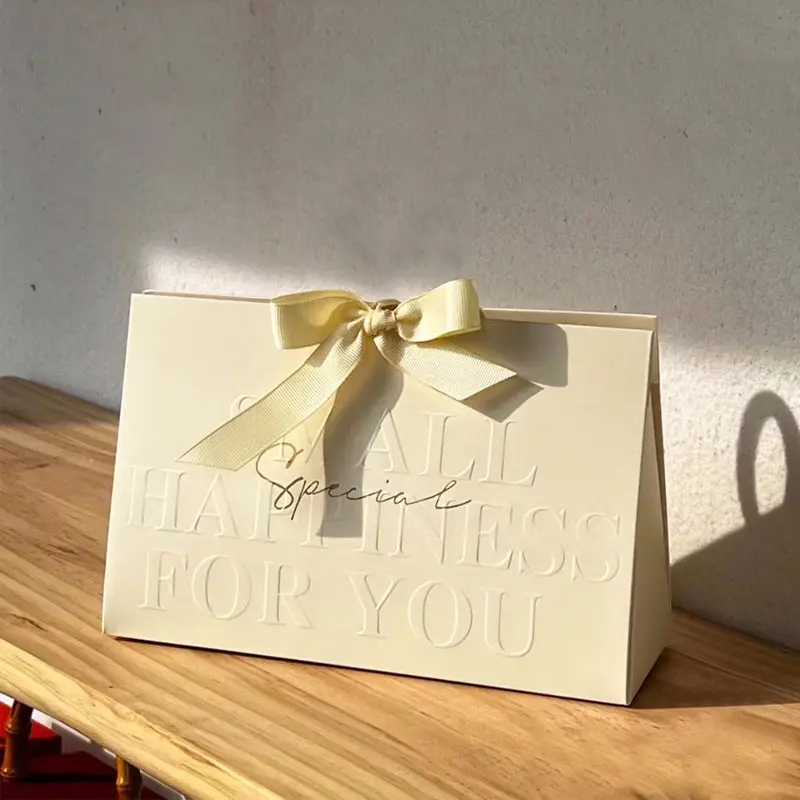Custom China Suppliers Factory Printed Small Paper Square Gift Bags with Handles for Gift Packaging Supplier, Factory
