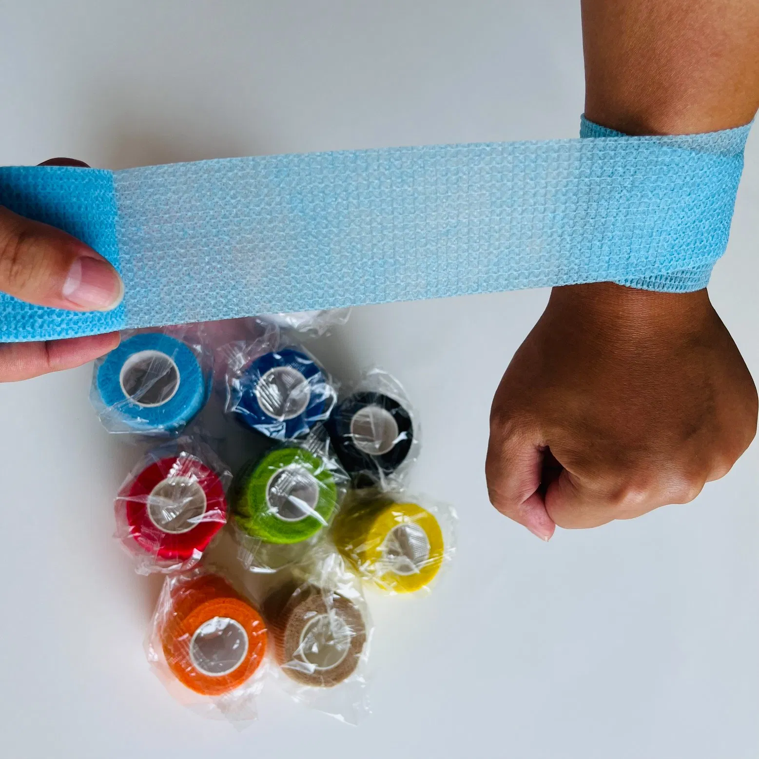 5cm Non-Woven Self Adhesive Bandage Elastic Cohesive Bandage Finger Wrist and Ankle First Aid Vet Wrap