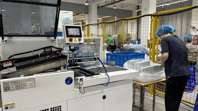 Morfit Medical product range display and quality inspection