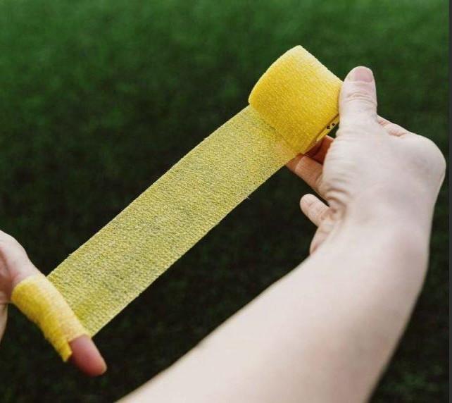 Latex-Free Non-Woven Cohesive Bandage Roll for Wrist Support