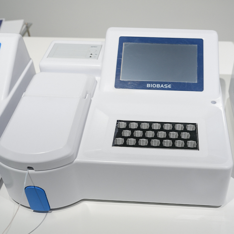 Biobase M 7inch Touch Screen Chemistry Analyzer 340~630nm Clinical Semi-Auto Blood Chemistry Analyzer