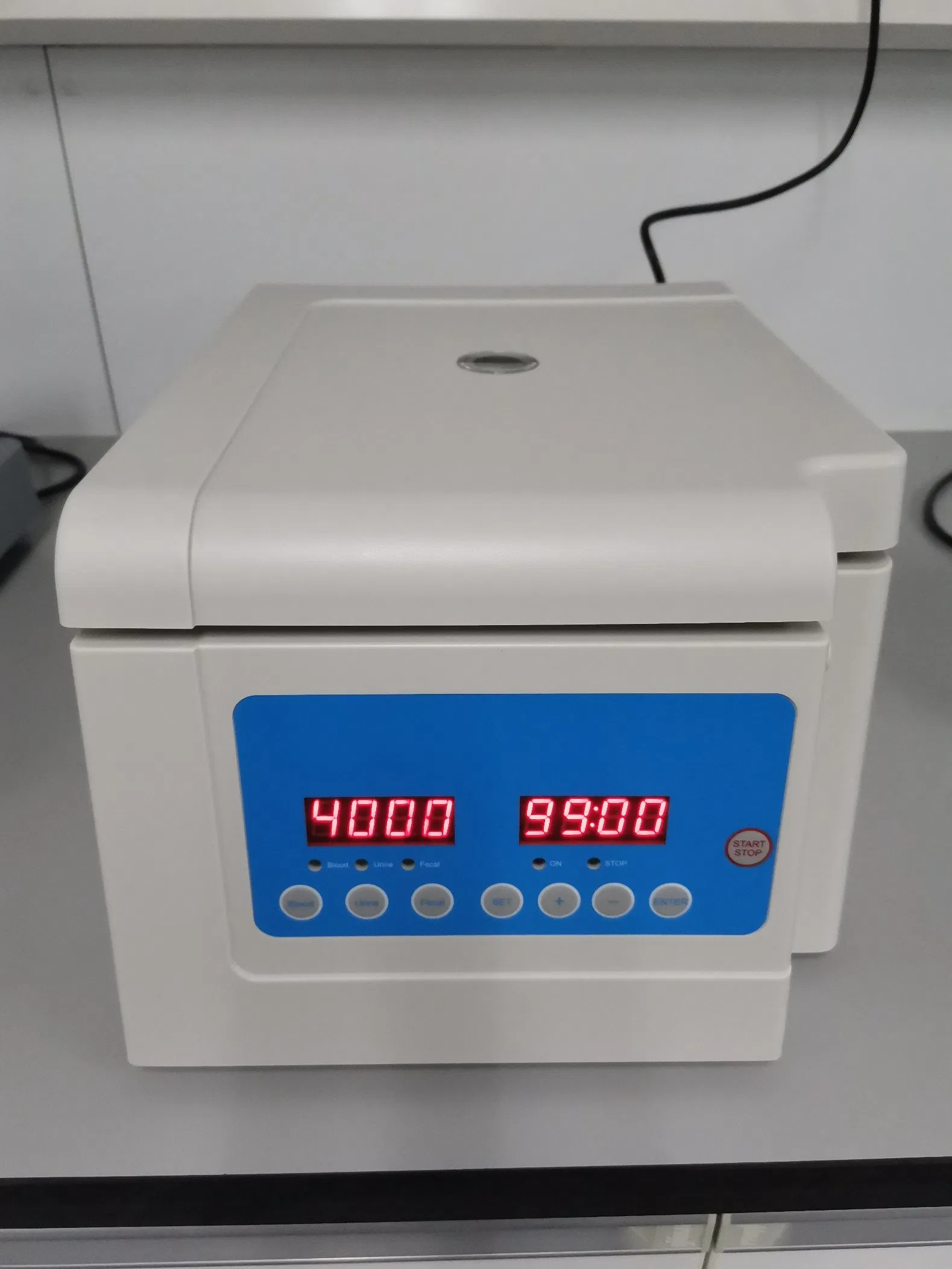 Laboratory Equipment Medicial 300-4000rpm Low-Speed Centrifuge Laboratory Instrument