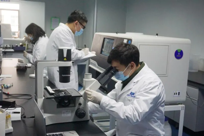 Auto Enzymatic Chemiluminescence Immunoassay Analyzer