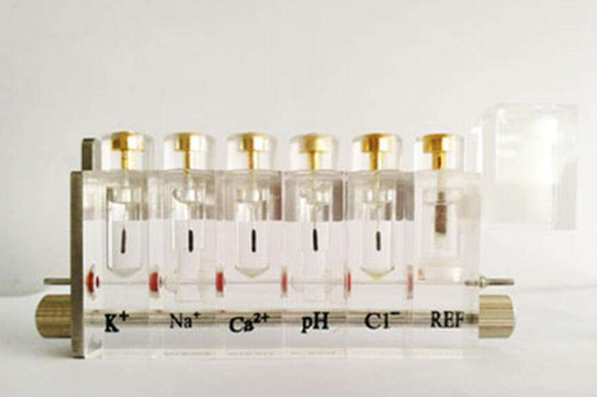 Laboratory Testing Equipment Automatic Electrolyte Analyzer Machine Portable Medical ISE Serum Blood Gas Electrolyte Analyzer